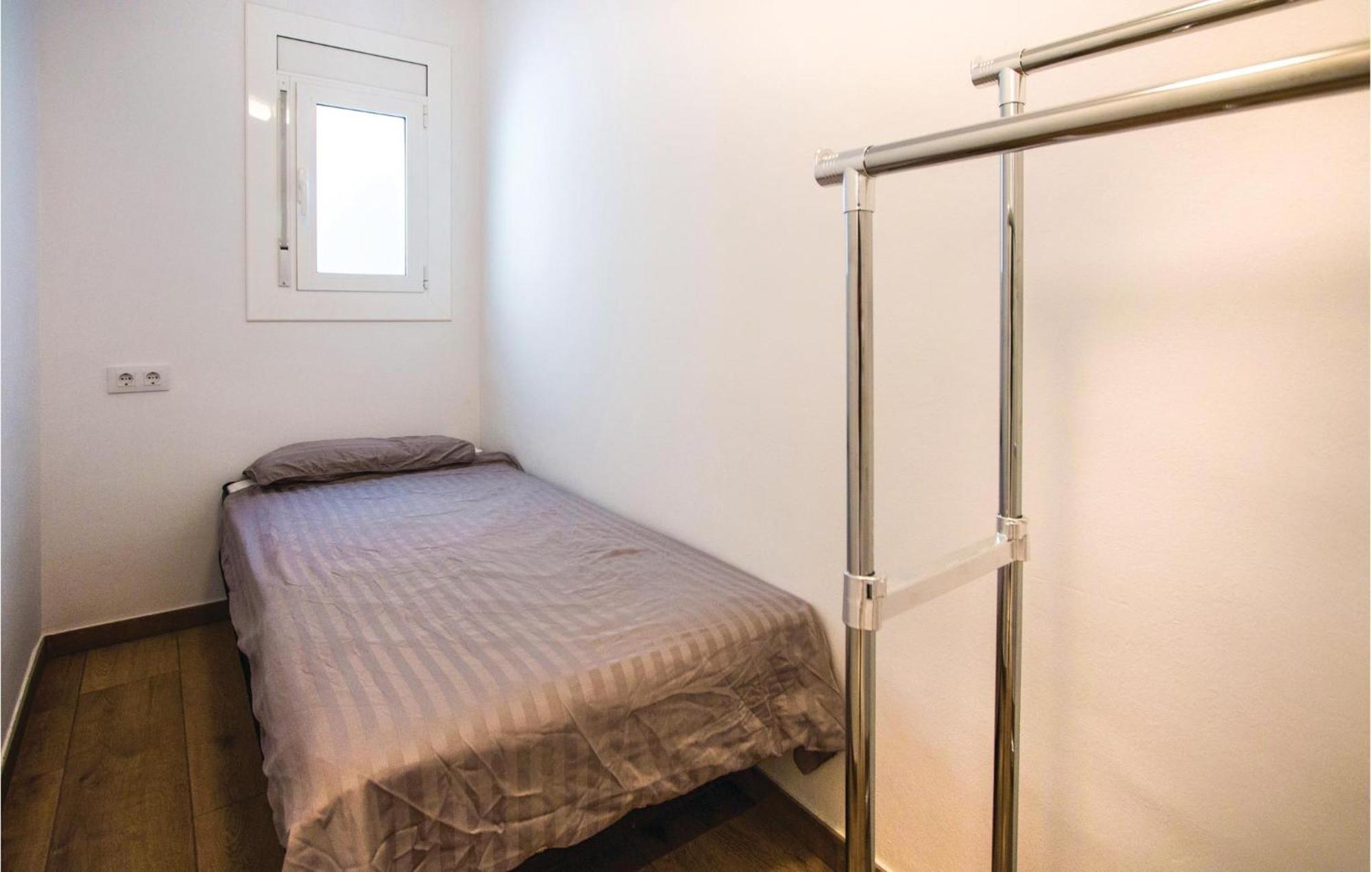 Amazing Apartment In Blanes With Kitchen 外观 照片